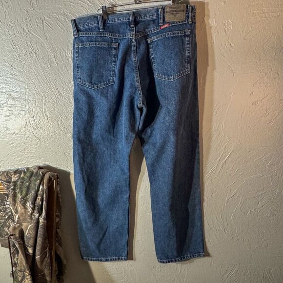 90s Wrangler Straight-Leg Jeans 36 × 29 – Medium Wash, Pre-Owned Good Condition - Picture 2 of 8